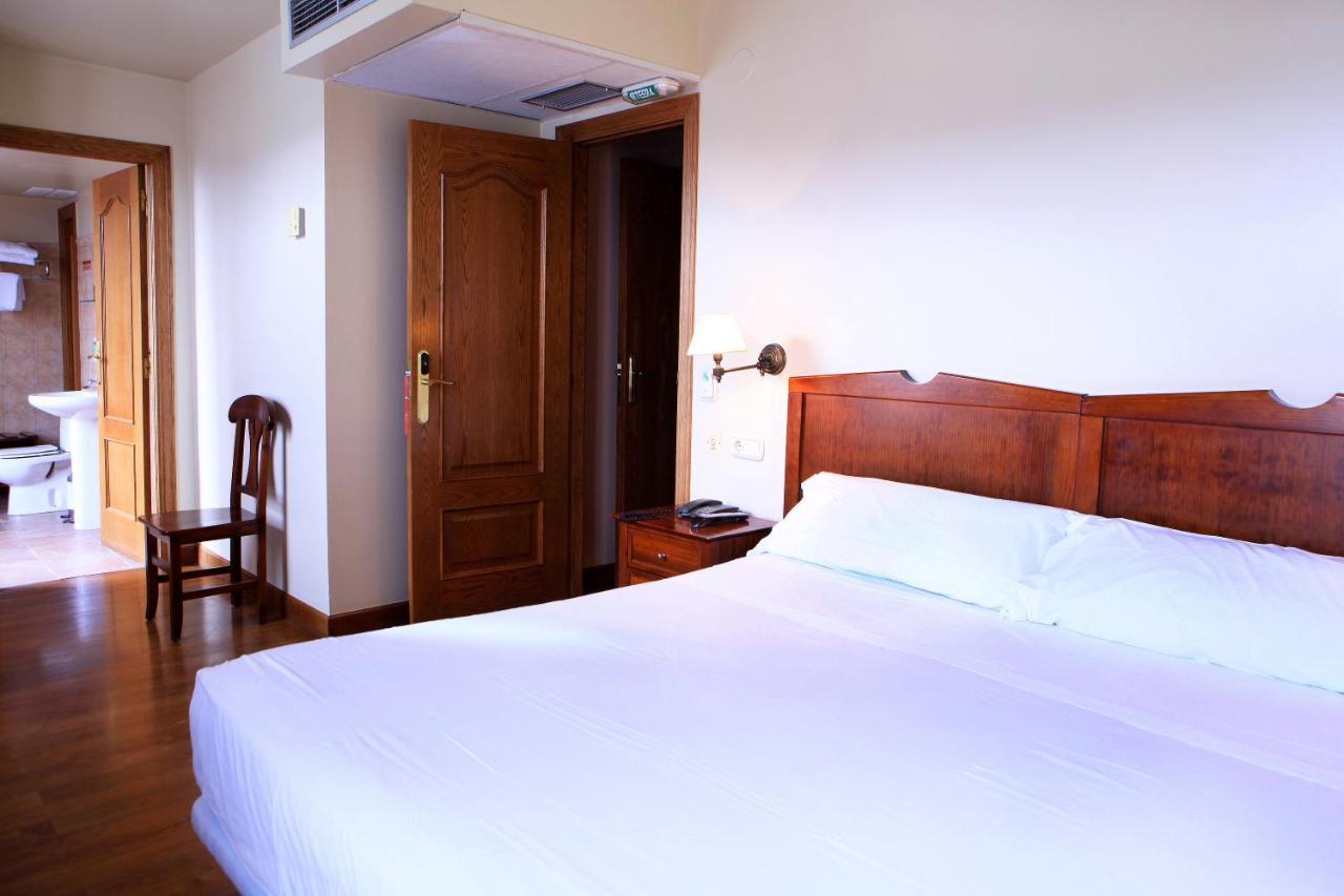 Hostal Antxitonea เอลิซอนโด ภายนอก รูปภาพ
