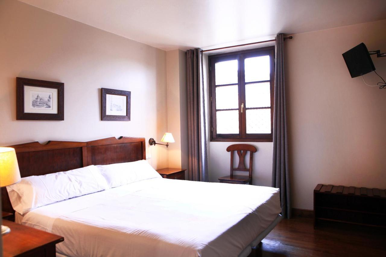 Hostal Antxitonea เอลิซอนโด ภายนอก รูปภาพ