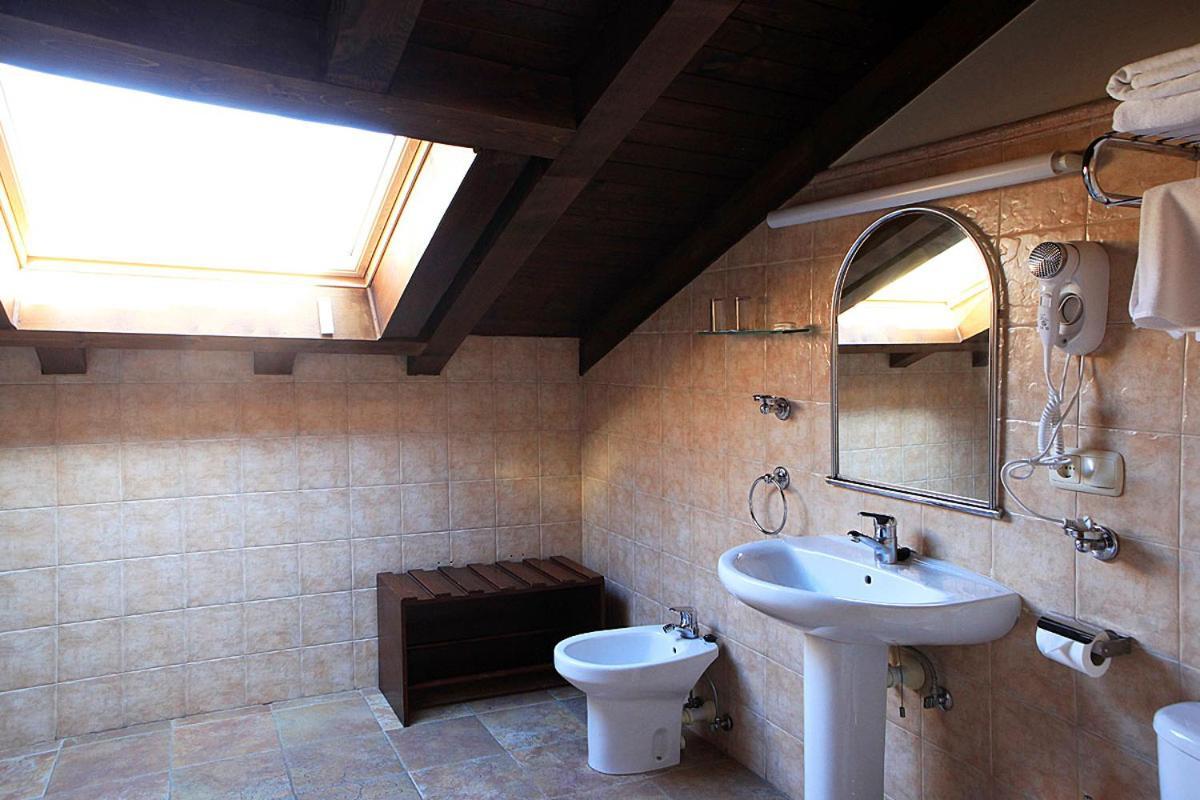 Hostal Antxitonea เอลิซอนโด ภายนอก รูปภาพ